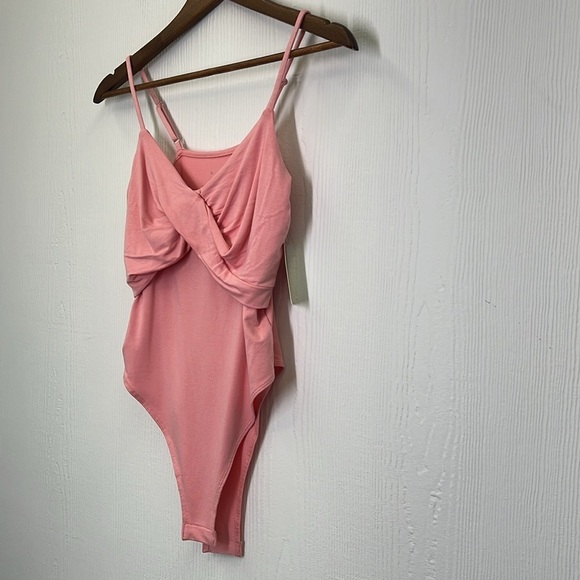 A New Day - NWT Coral Pink Swoop Front Spaghetti Strap Snap Bodysuit Size Small - Picture 5 of 11